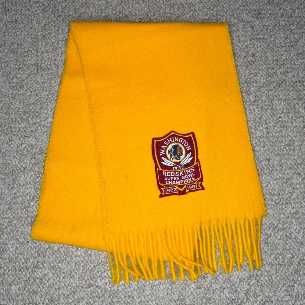 Vintage Washington Redskins scarf